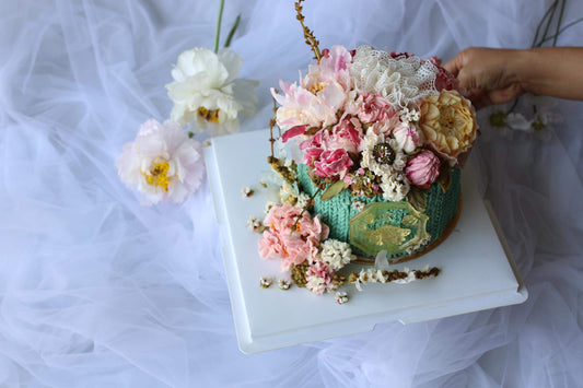 8 inch 3D Spring floral basket cake